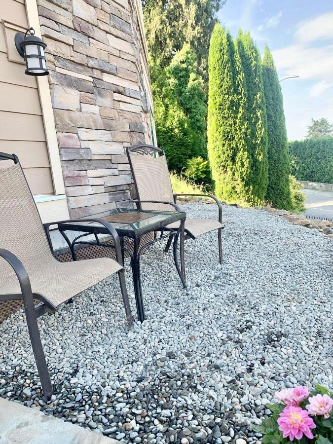 Mountain Retreat 3 Bedroom Garden House Near Heritage Park, Coliseum , Hwy 1, Fishing, Cultus Lake Chilliwack Buitenkant foto