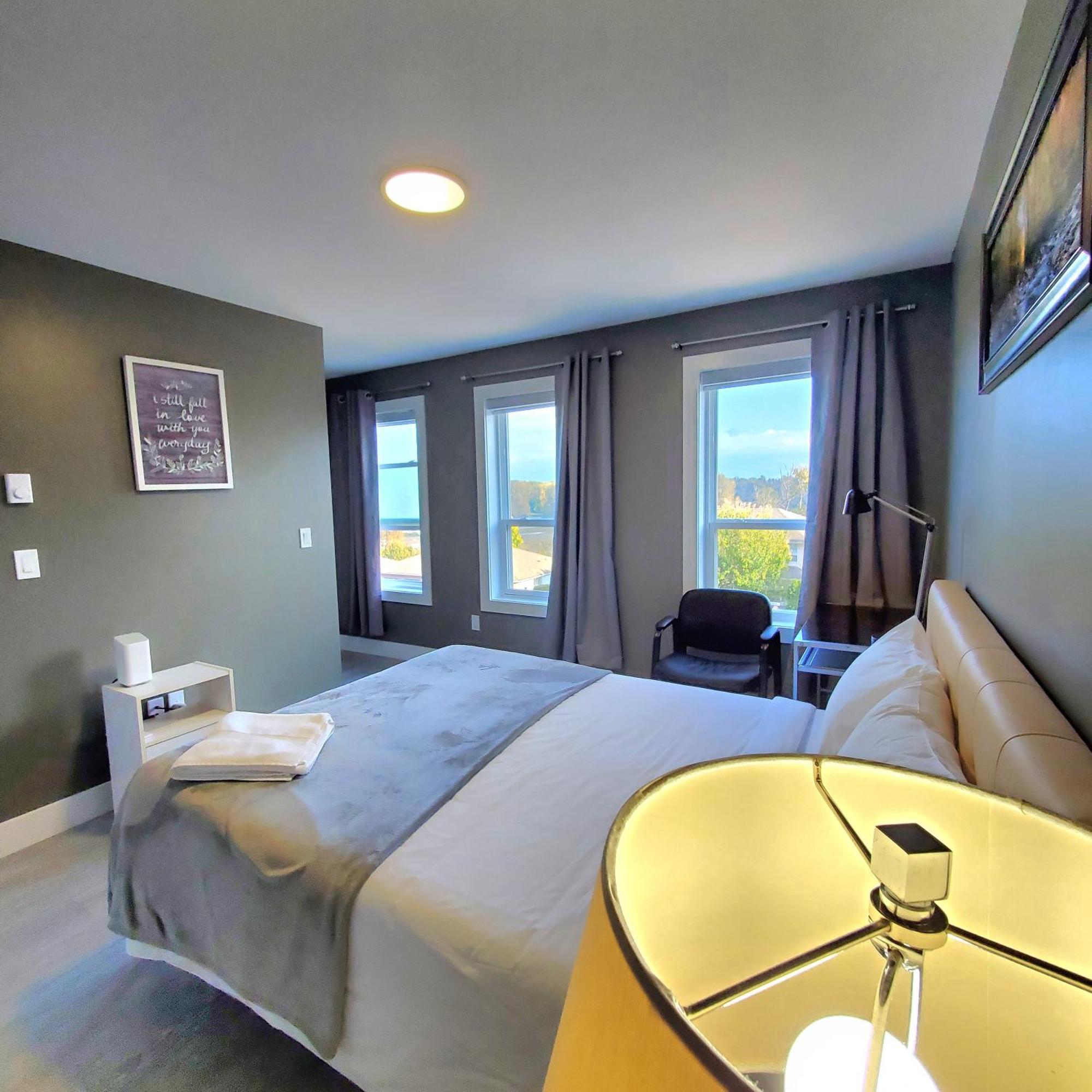 Mountain Retreat 3 Bedroom Garden House Near Heritage Park, Coliseum , Hwy 1, Fishing, Cultus Lake Chilliwack Kamer foto
