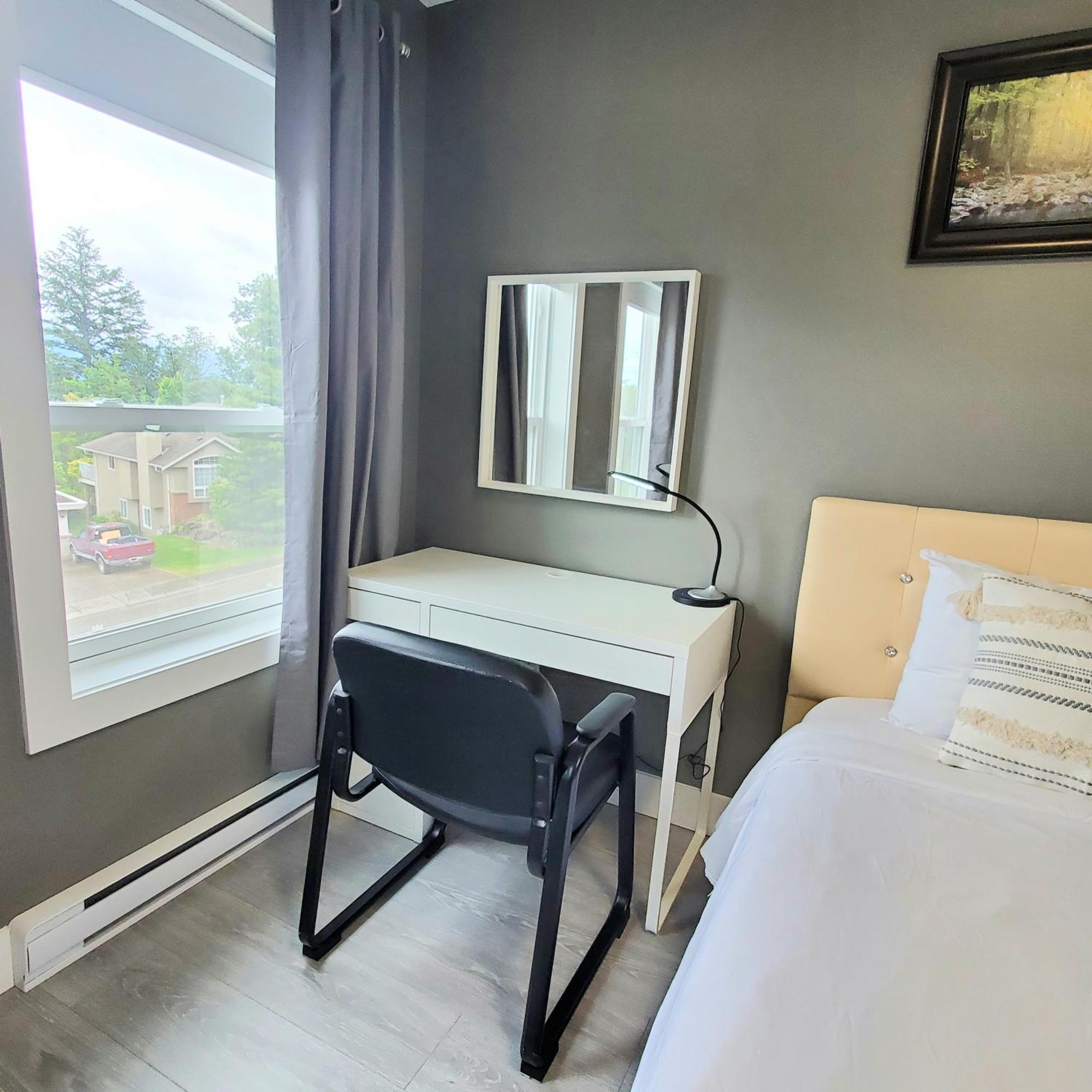 Mountain Retreat 3 Bedroom Garden House Near Heritage Park, Coliseum , Hwy 1, Fishing, Cultus Lake Chilliwack Buitenkant foto
